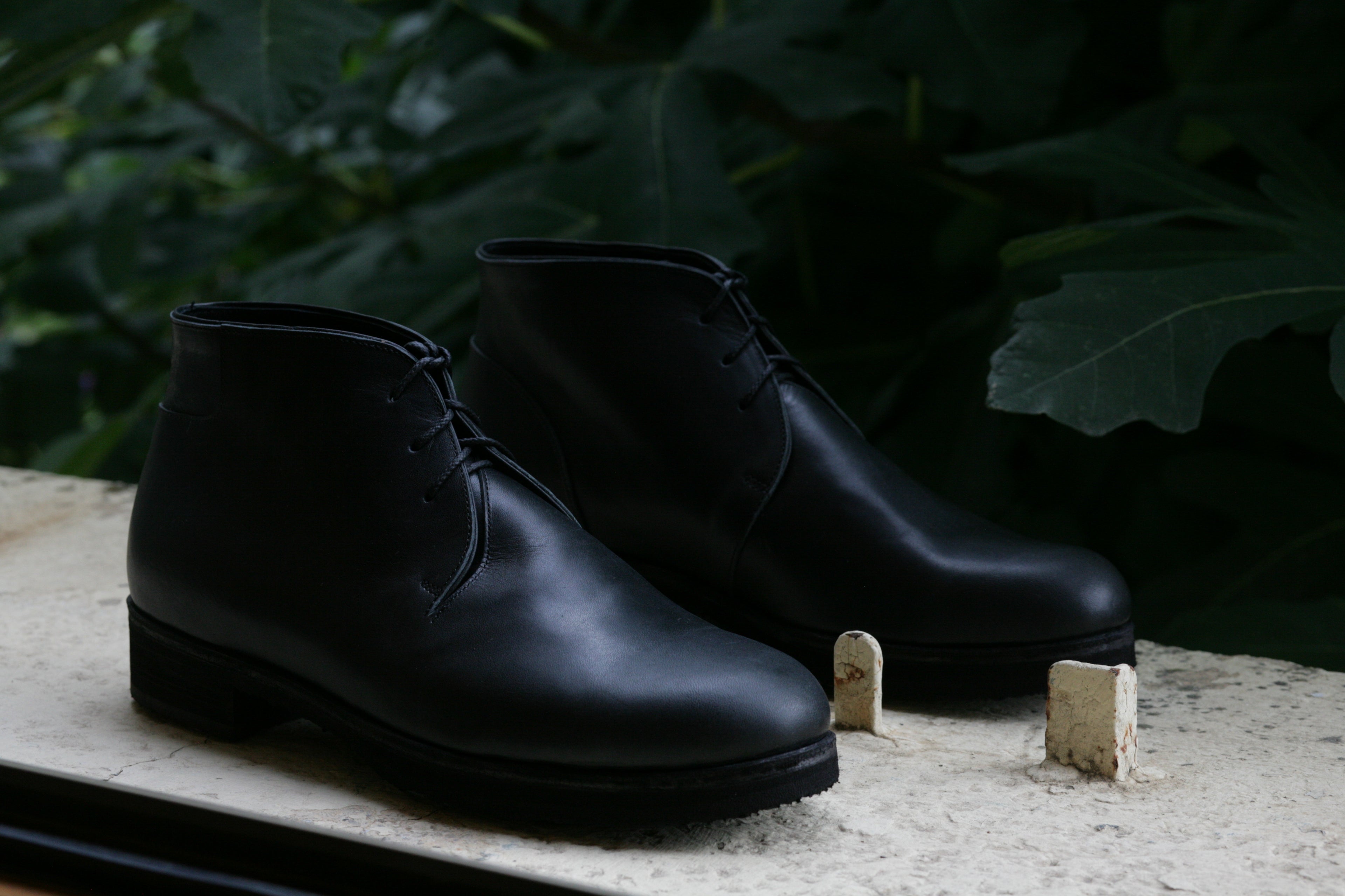 PETROSOLAUM - Connect Chukka in Black Pit Oil Calf - Tempo
