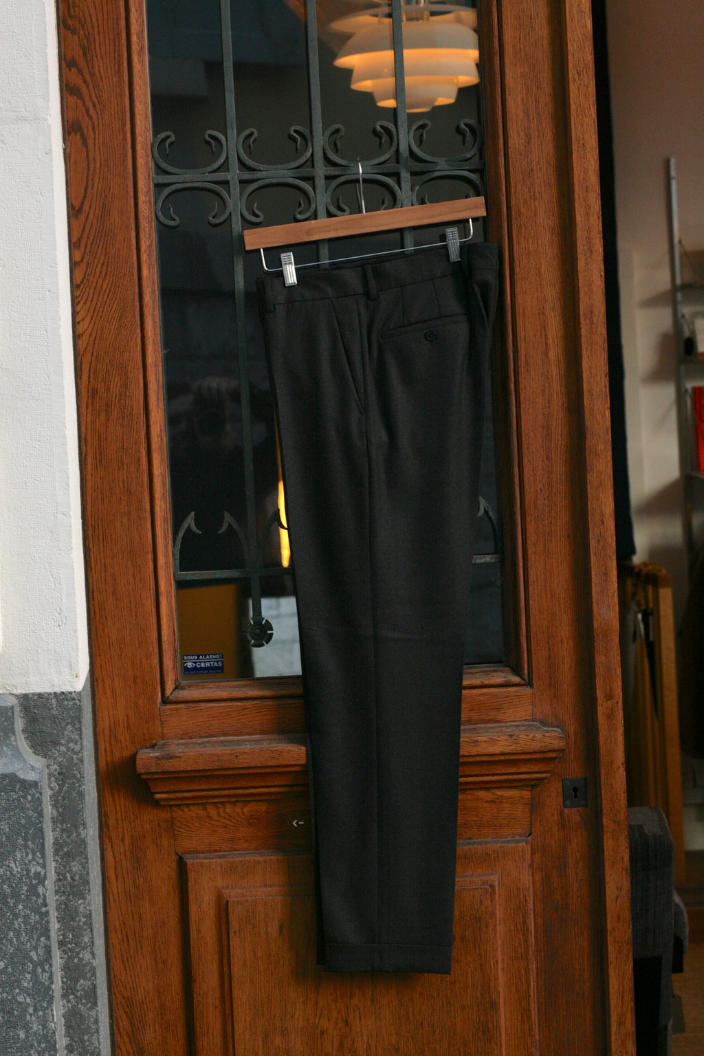 École de Pensée x Tempo Design Store - Tapered Trousers Pure Wool - Vitale Barberis Canonico - Tempo