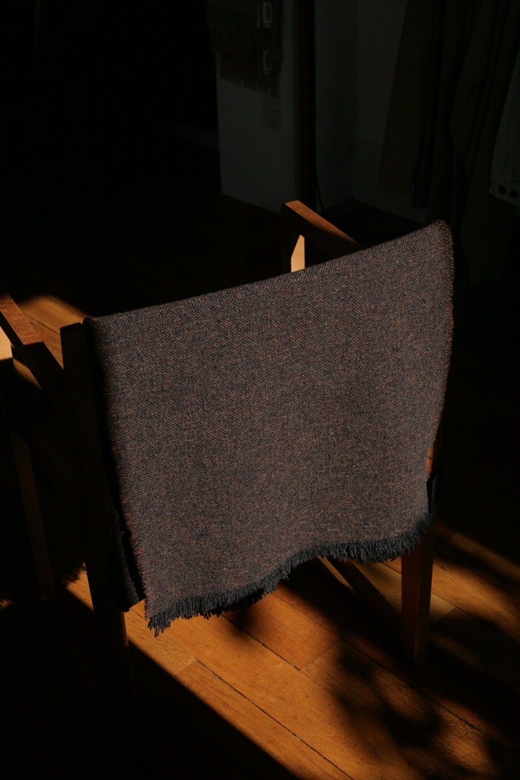 YOKO SAKAMOTO - WOOL LONG SCARF IN BROWN - Tempo