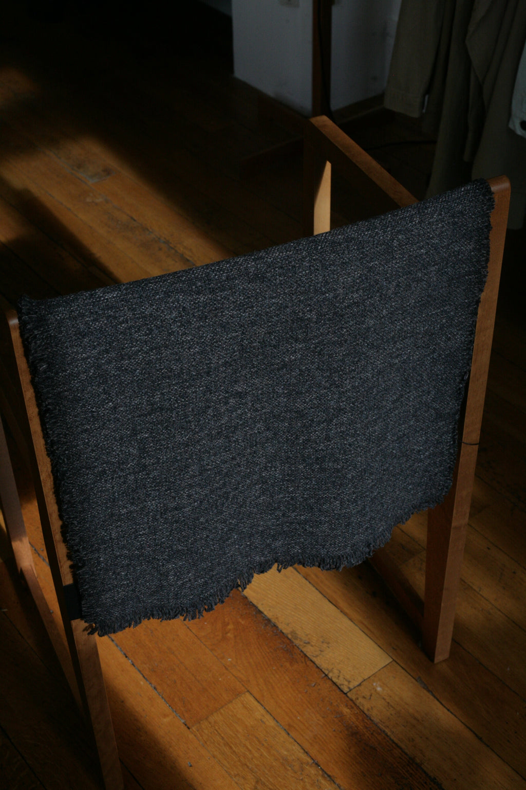YOKO SAKAMOTO - WOOL LONG SCARF IN BLACK - Tempo