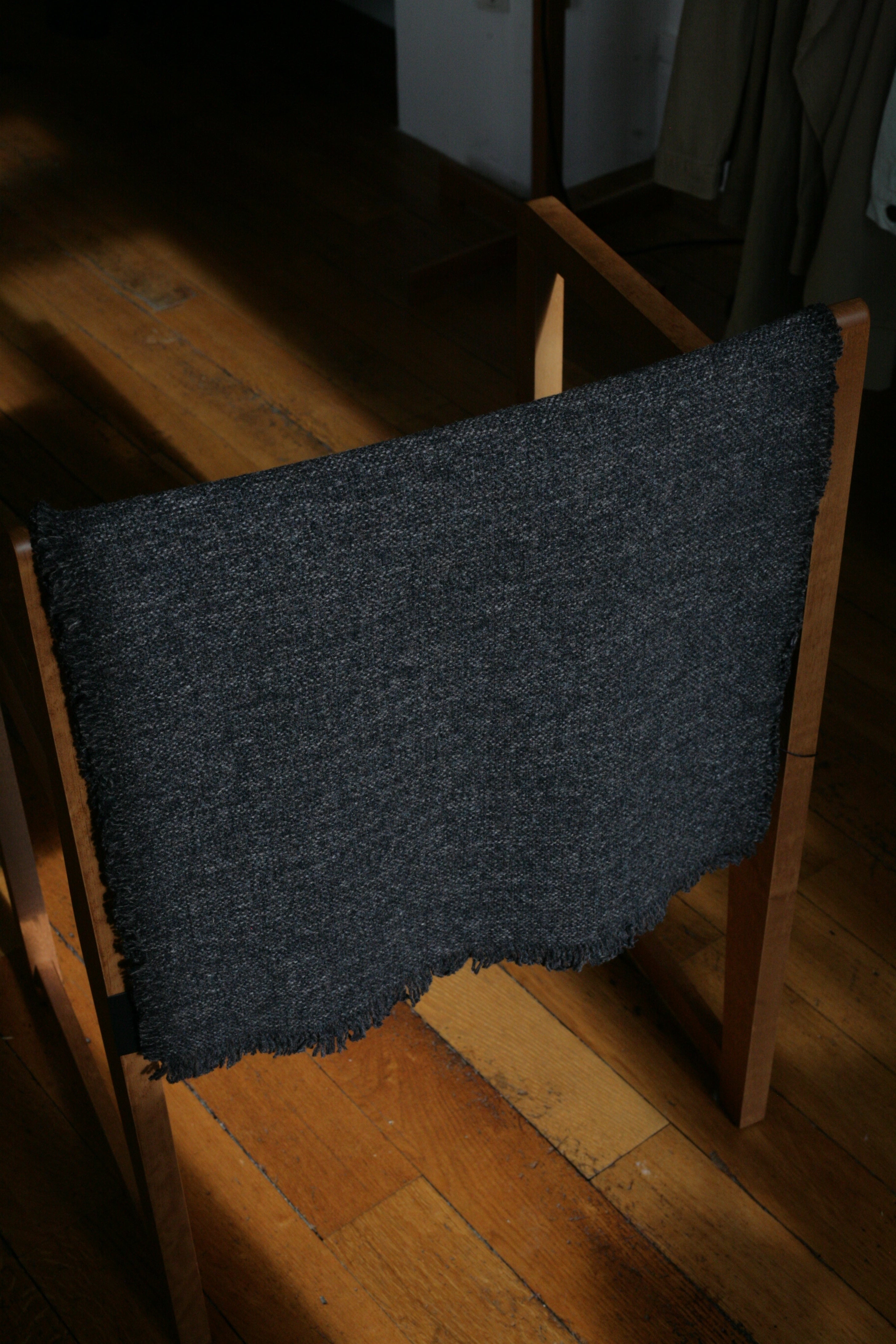 YOKO SAKAMOTO - WOOL LONG SCARF IN BLACK - Tempo