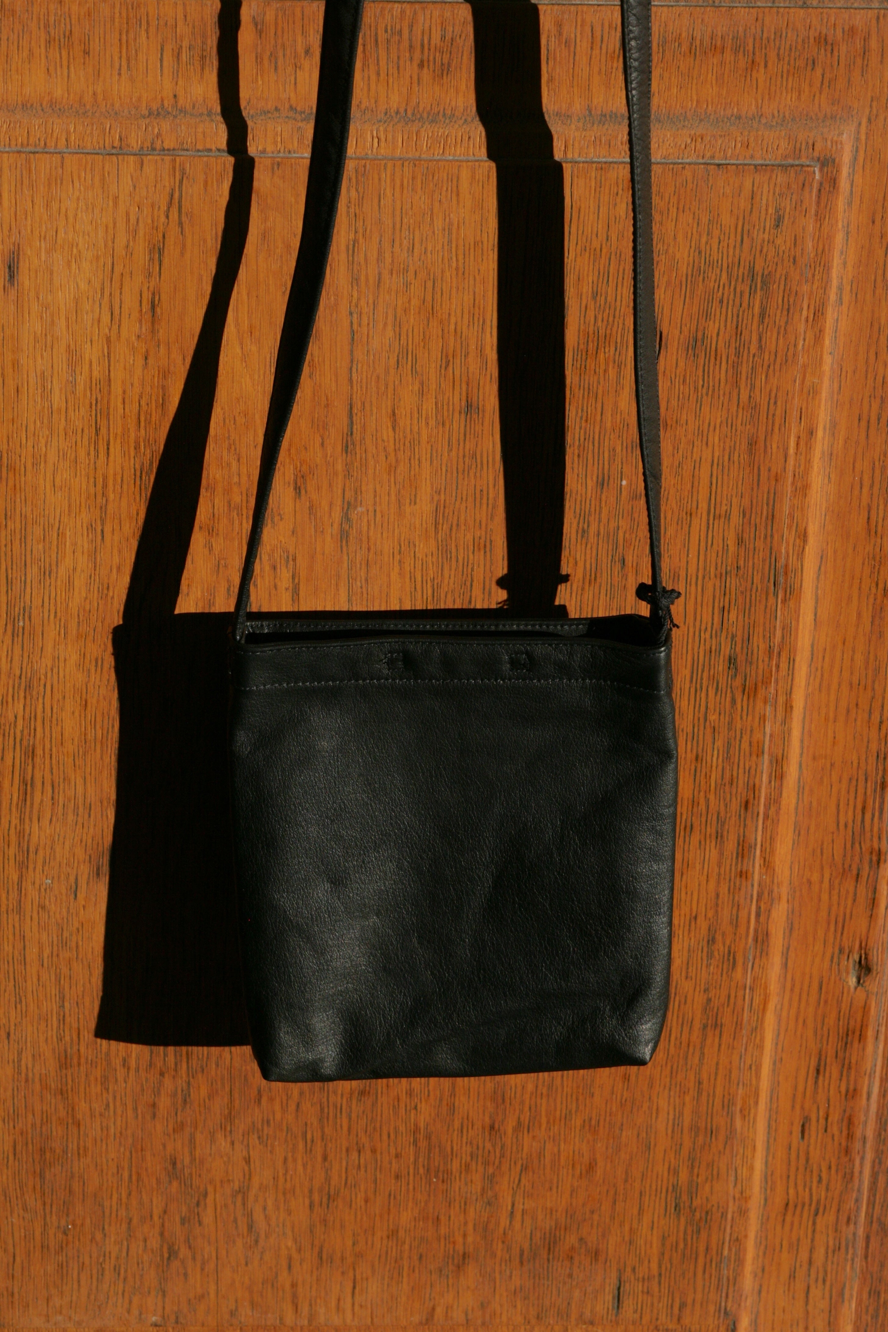 YOKO SAKAMOTO - RESEARCHER BAG SMALL FULL GRAIN COWHIDE BLACK - Tempo