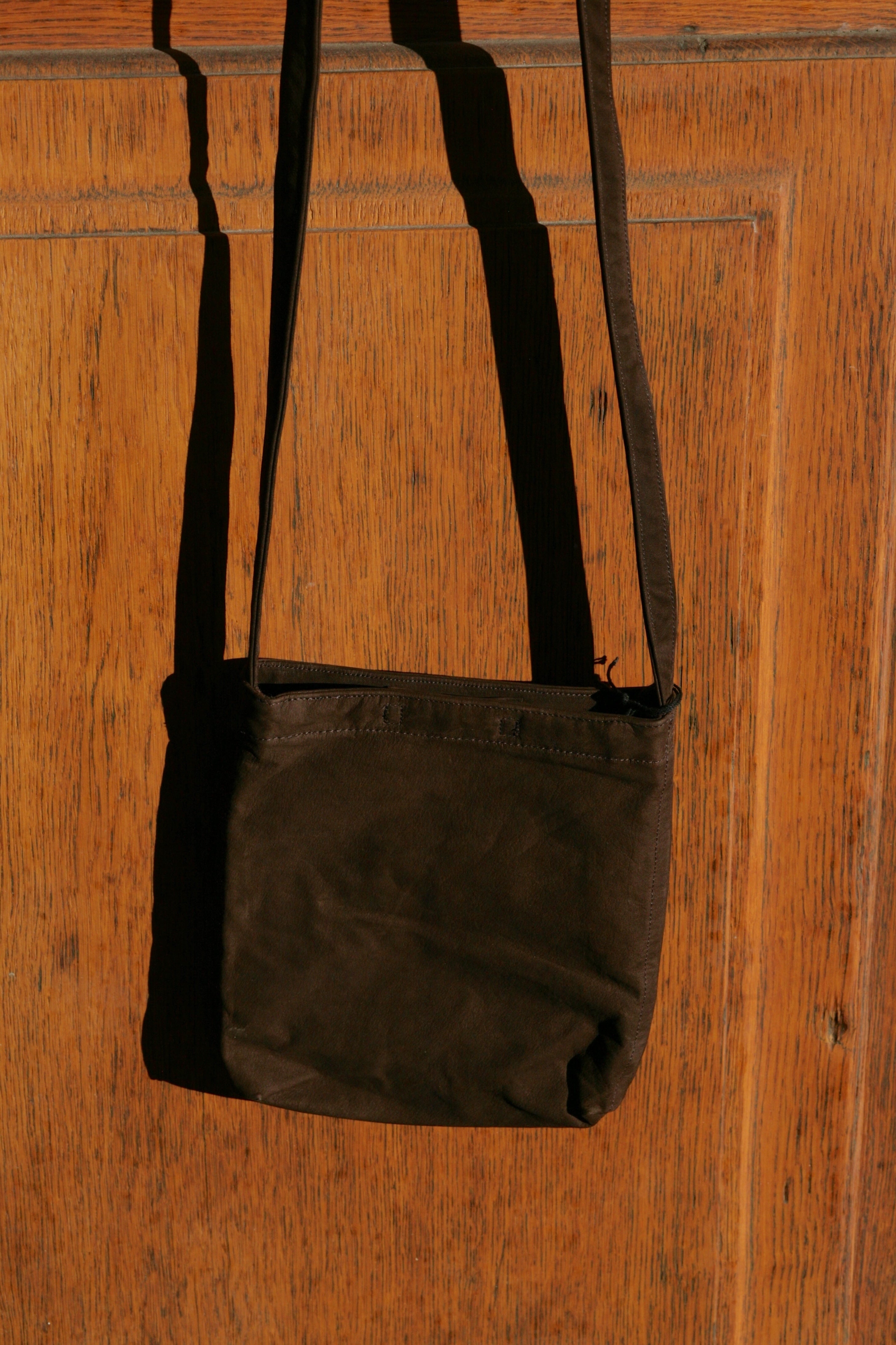 YOKO SAKAMOTO - RESEARCHER BAG SMALL NUBUCK COWHIDE BROWN - Tempo