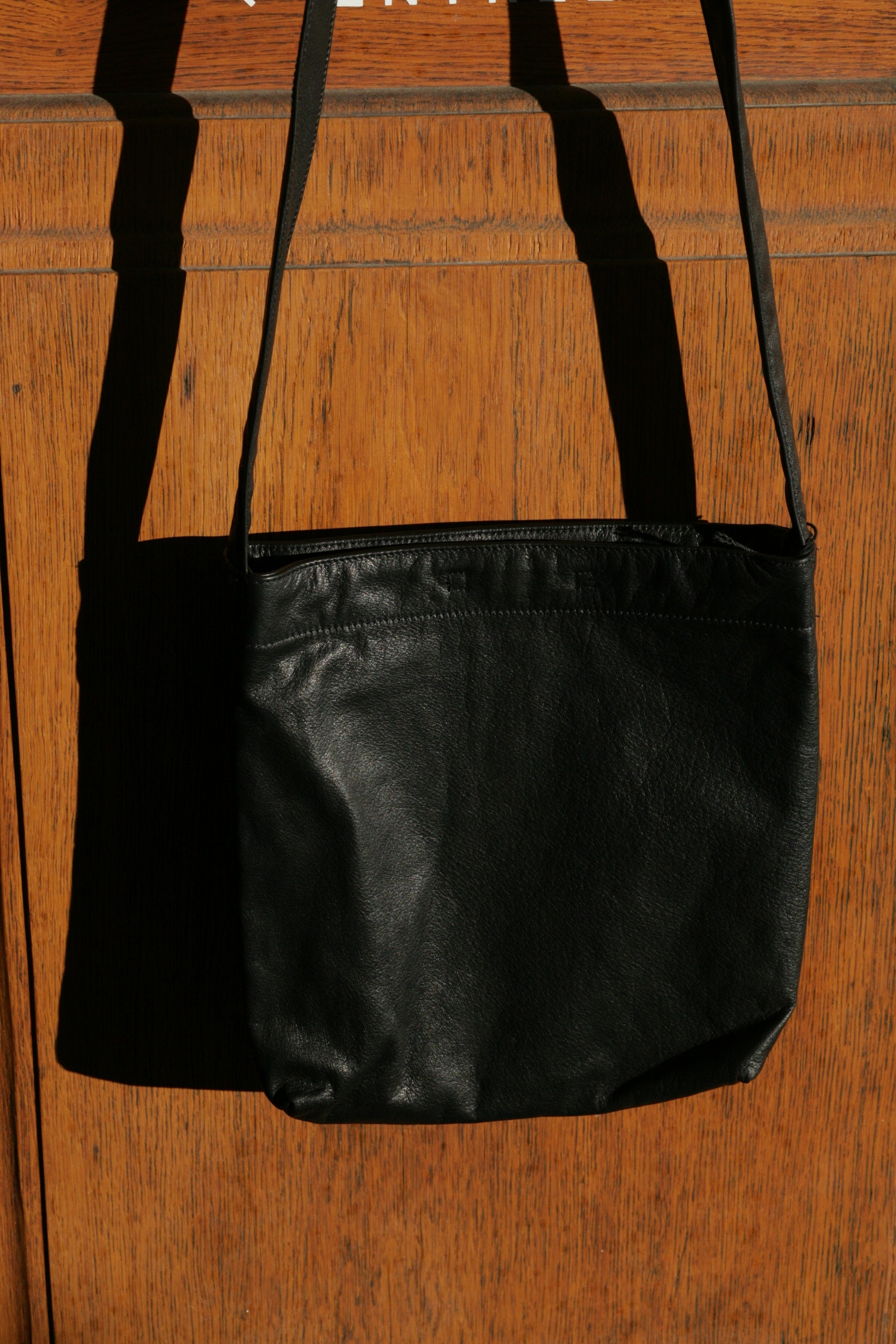 YOKO SAKAMOTO - RESEARCHER BAG MEDIUM FULL GRAIN COWHIDE BLACK - Tempo