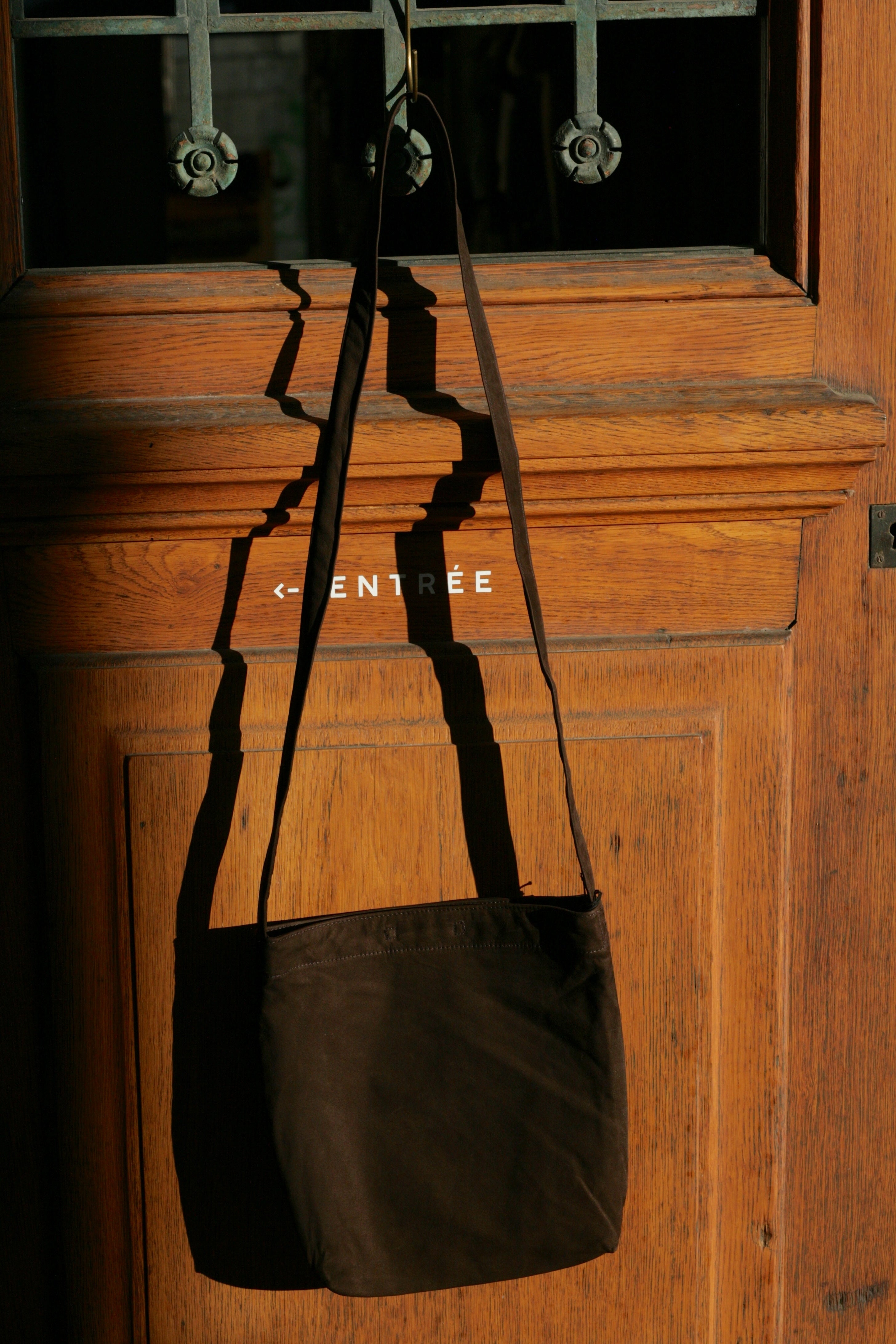 YOKO SAKAMOTO - RESEARCHER BAG MEDIUM NUBUCK COWHIDE BROWN - Tempo