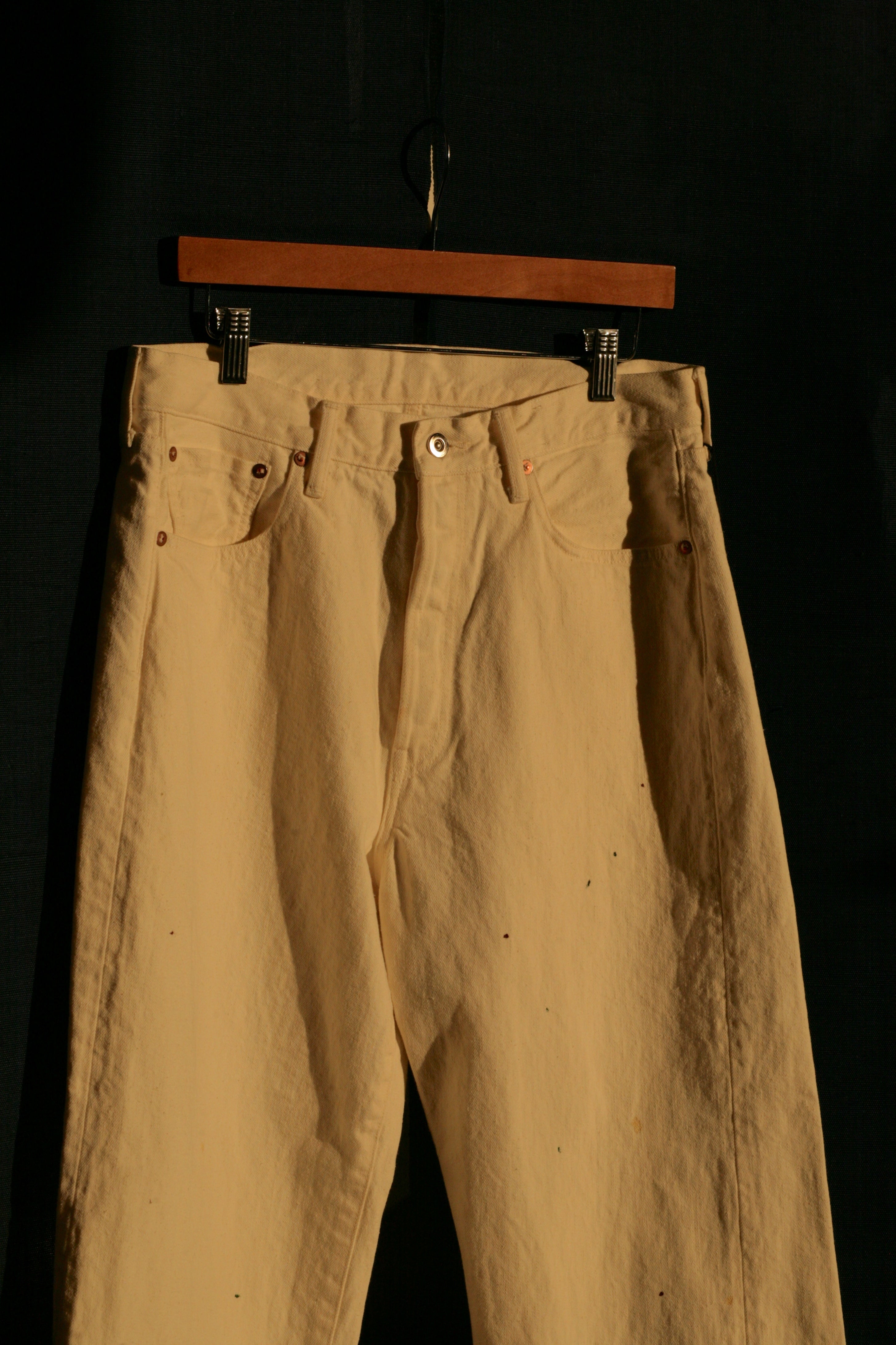 YOKO SAKAMOTO - 5 POCKET STRAIGHT SELVEDGE PANTS - FADE WHITE (PAINT STAINS) - Tempo