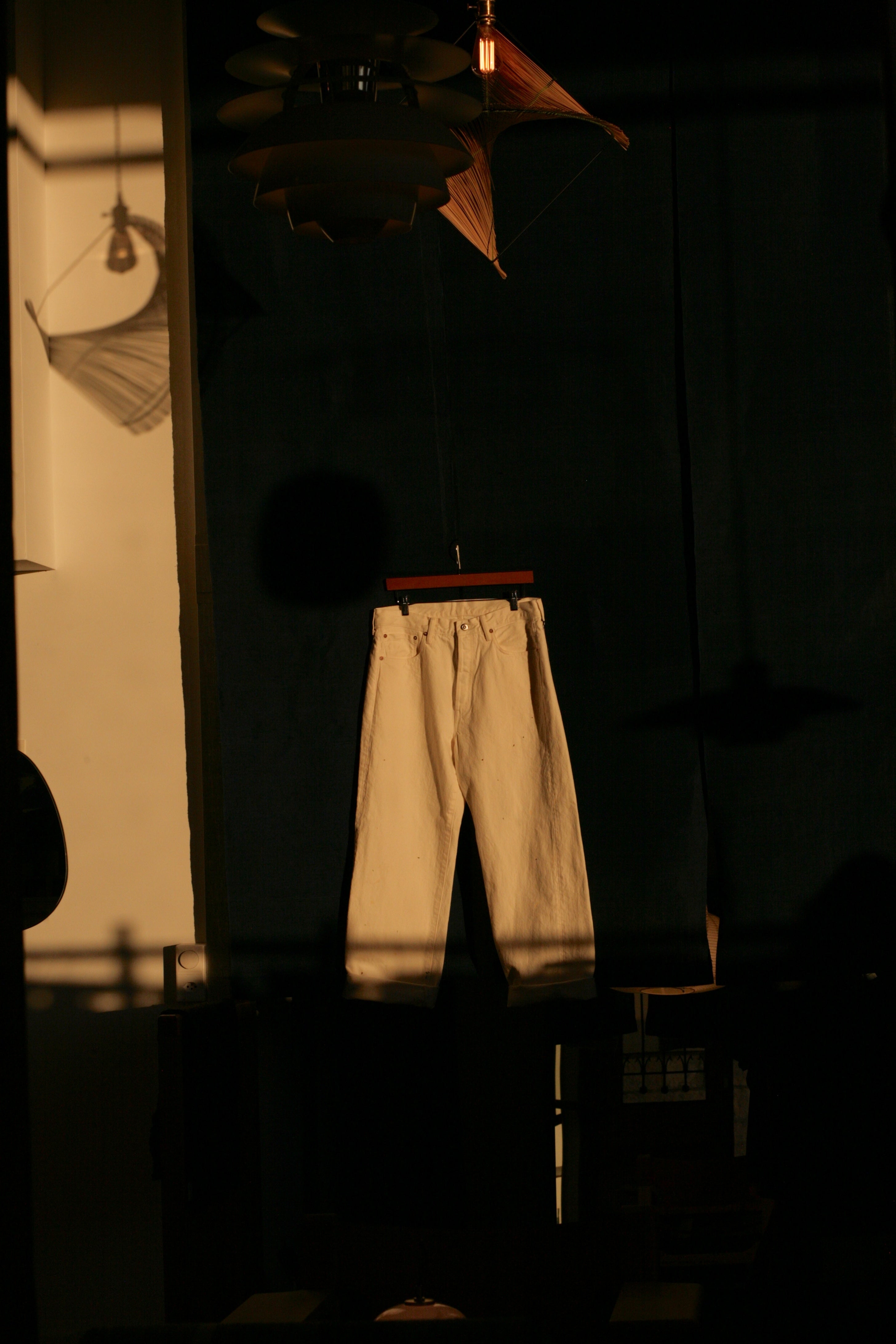 YOKO SAKAMOTO - 5 POCKET STRAIGHT SELVEDGE PANTS - FADE WHITE (PAINT STAINS) - Tempo