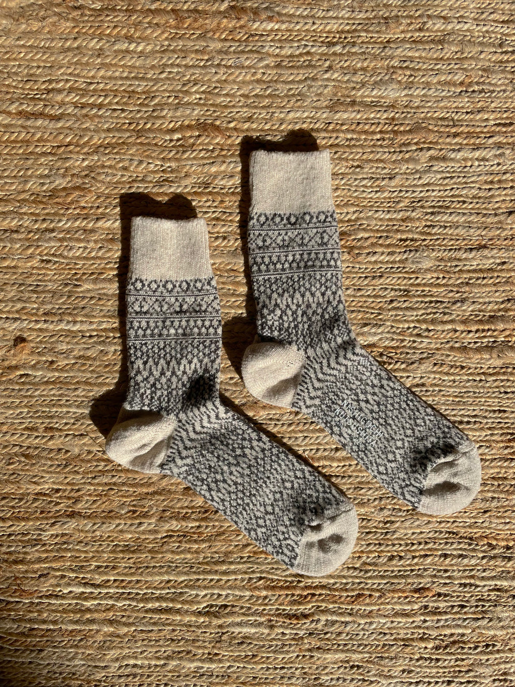 Nishiguchi Kutsushita - Wool Jacquard Socks in Oatmeal - Tempo