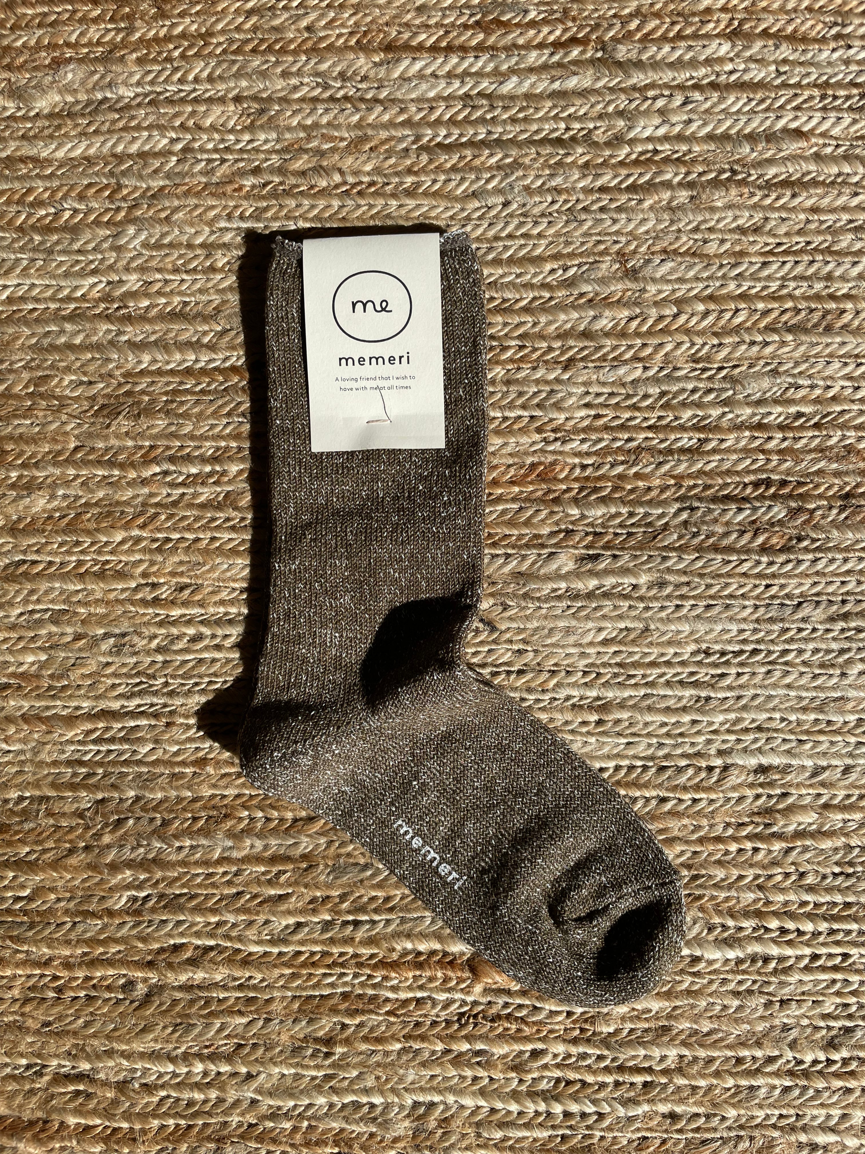 Linen Silk Socks in Brown