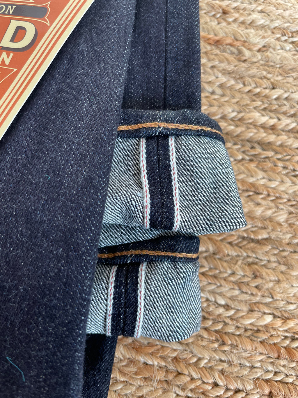 Suvin Gold Jeans - High Rise Tapered - One Wash - Tempo