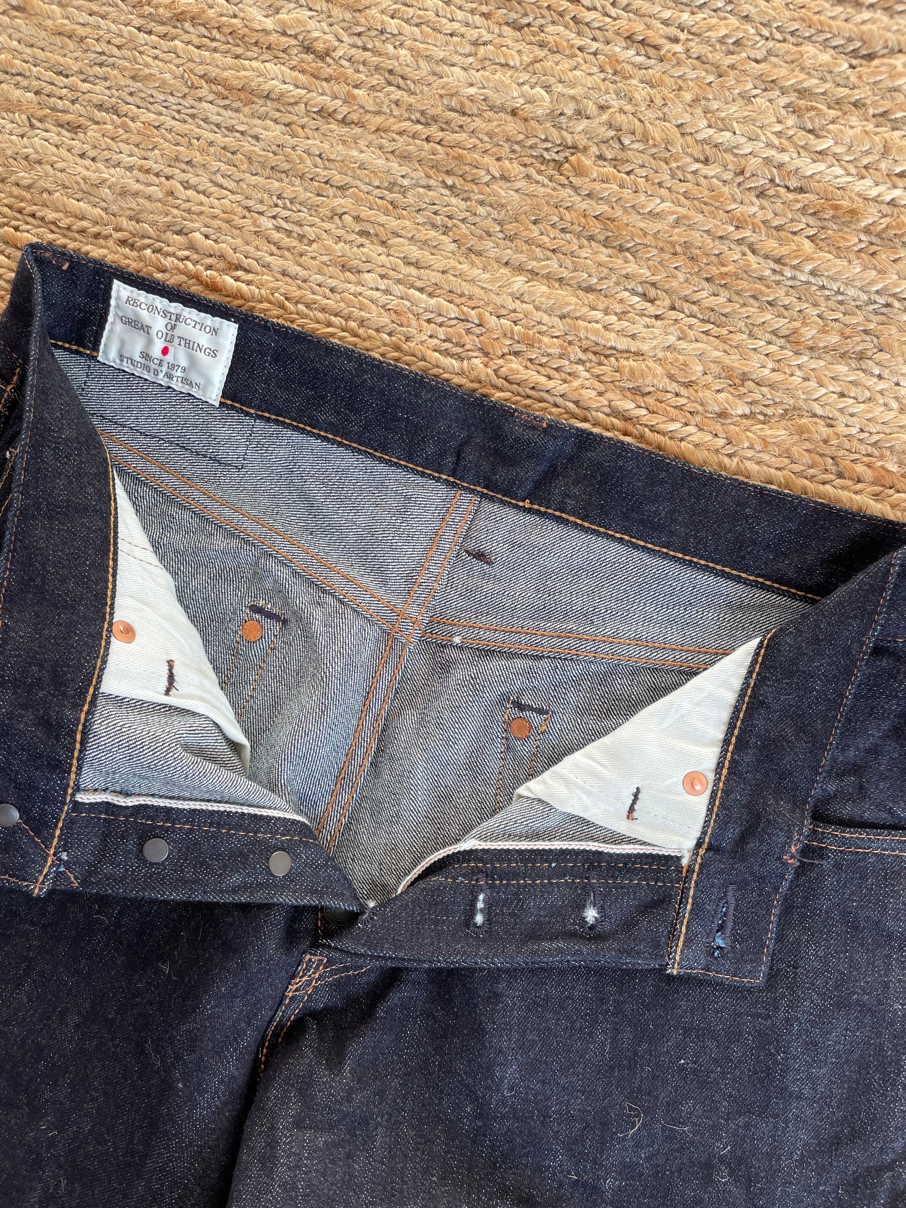 Suvin Gold Jeans - High Rise Tapered - One Wash - Tempo