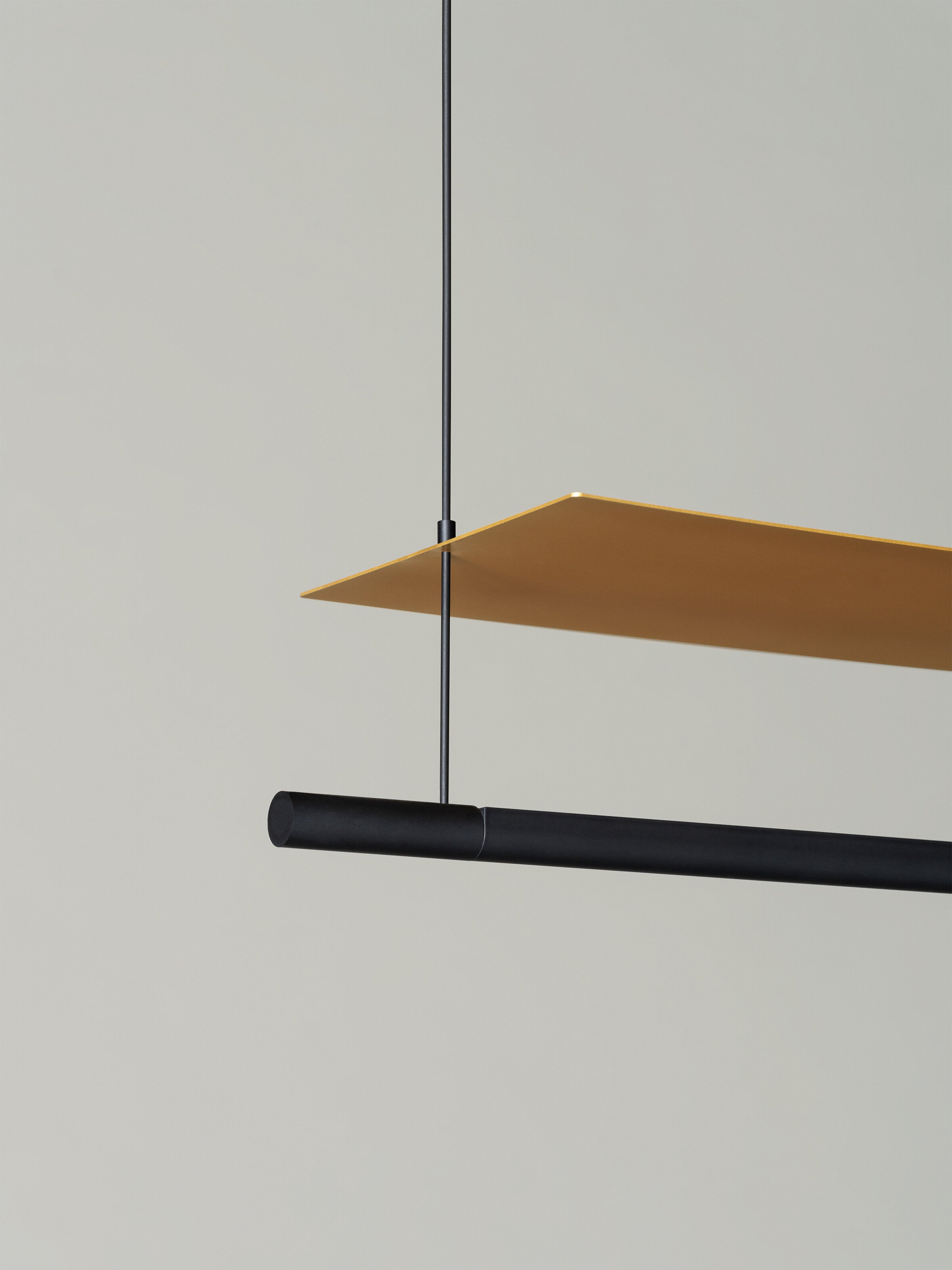 Lámina Dorada 45 Anodized Aluminium with Matte Gold Pendant Lamp - Tempo