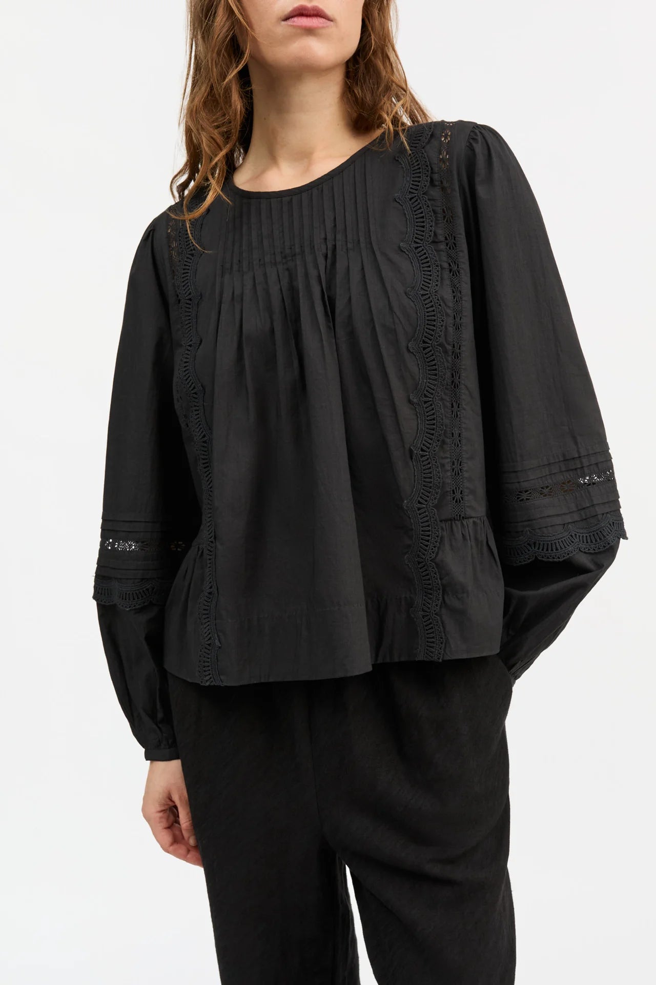 SKALL STUDIO - Leaf Organic Cotton Blouse in Black - Tempo