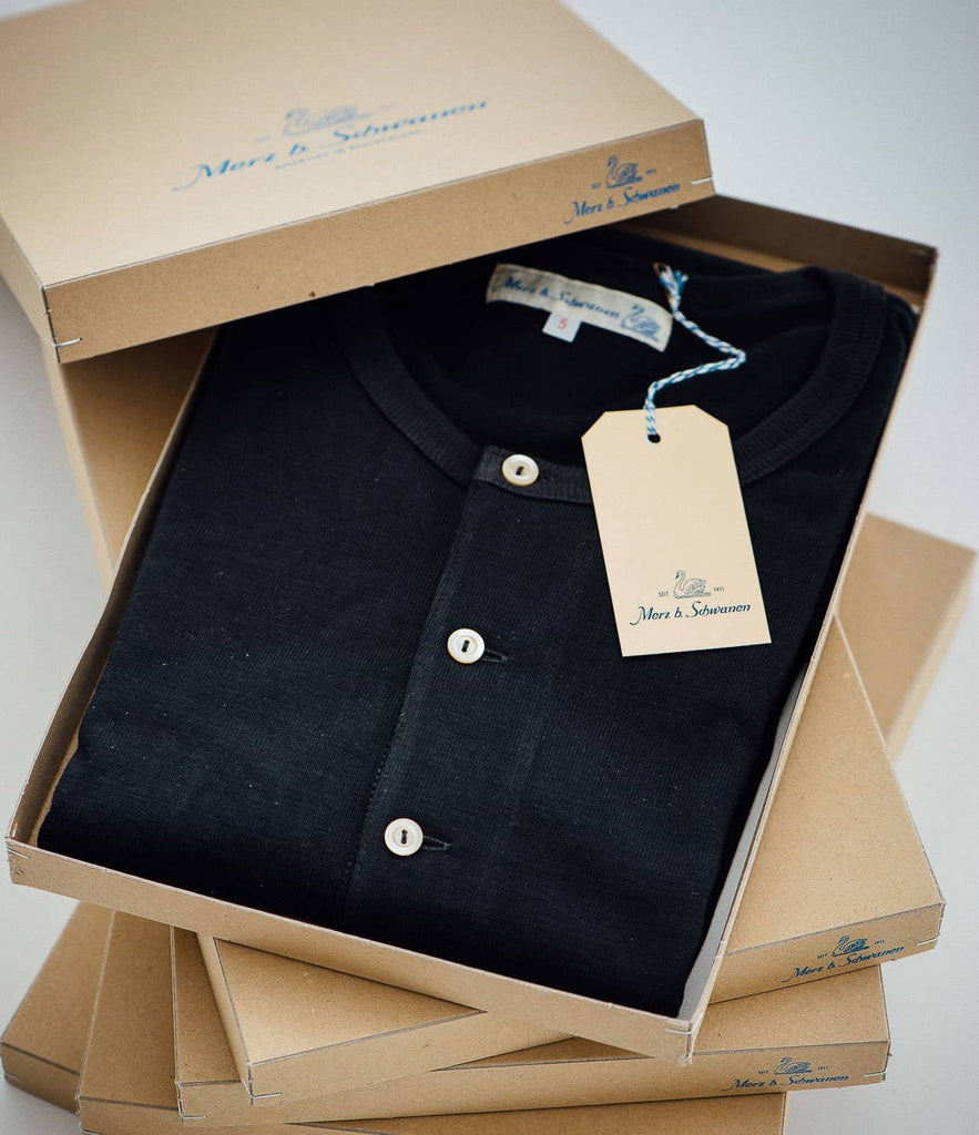 THE ORIGINALS | 207 Loopwheeled Henley 7.2oz Classic Fit in Charcoal