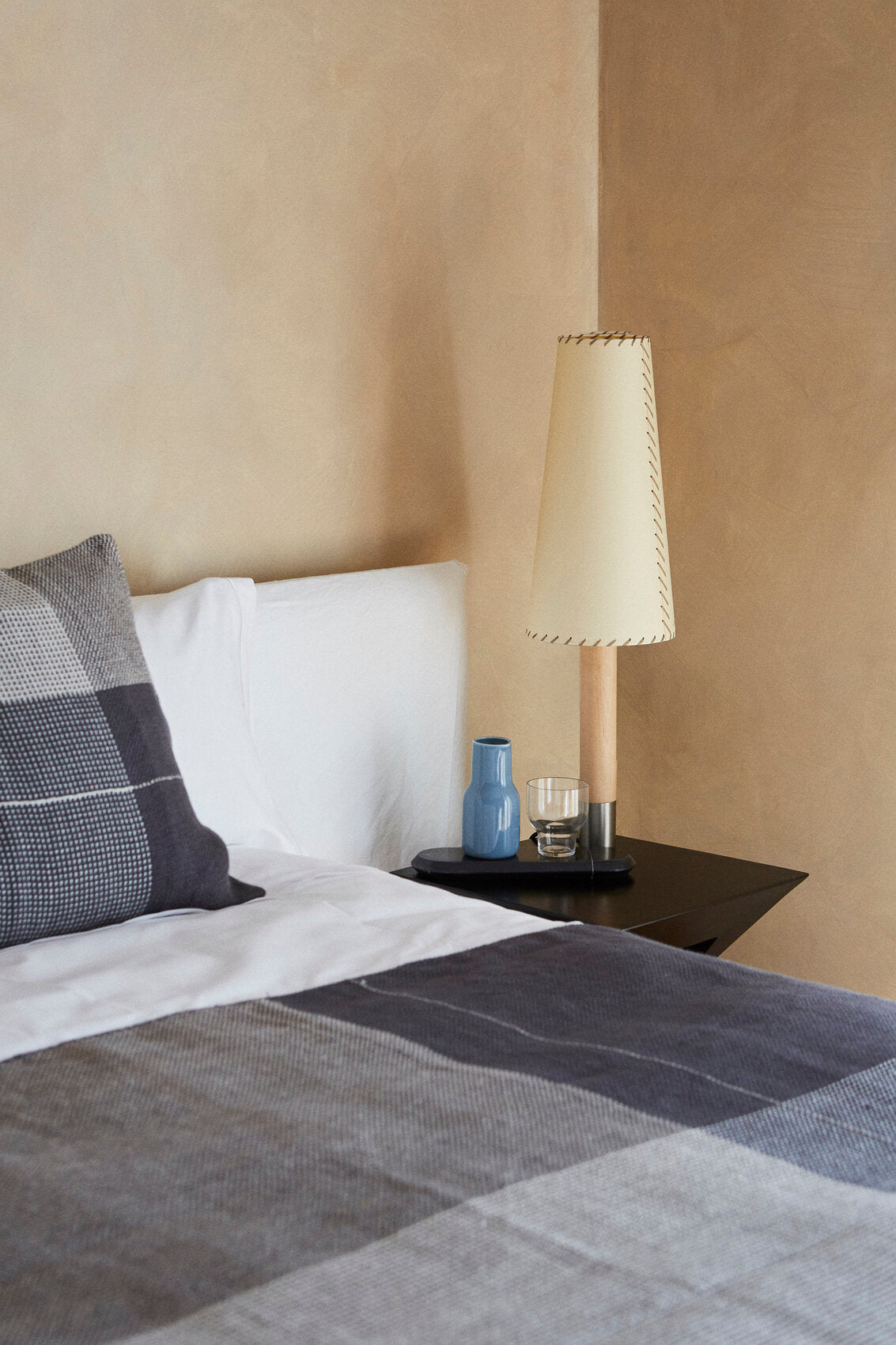 Básica M2 Birch Wood and Parchment Lamp - Tempo