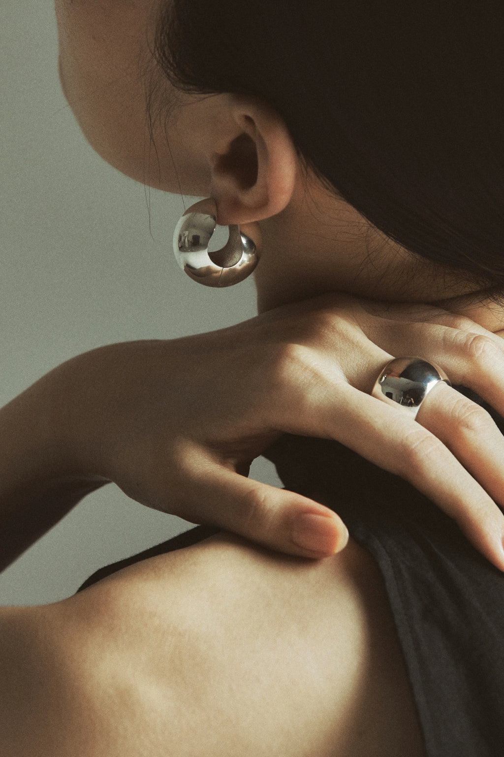 COLDFRAME - Handcrafted 925 Silver New Lux Huggie Earrings - Tempo