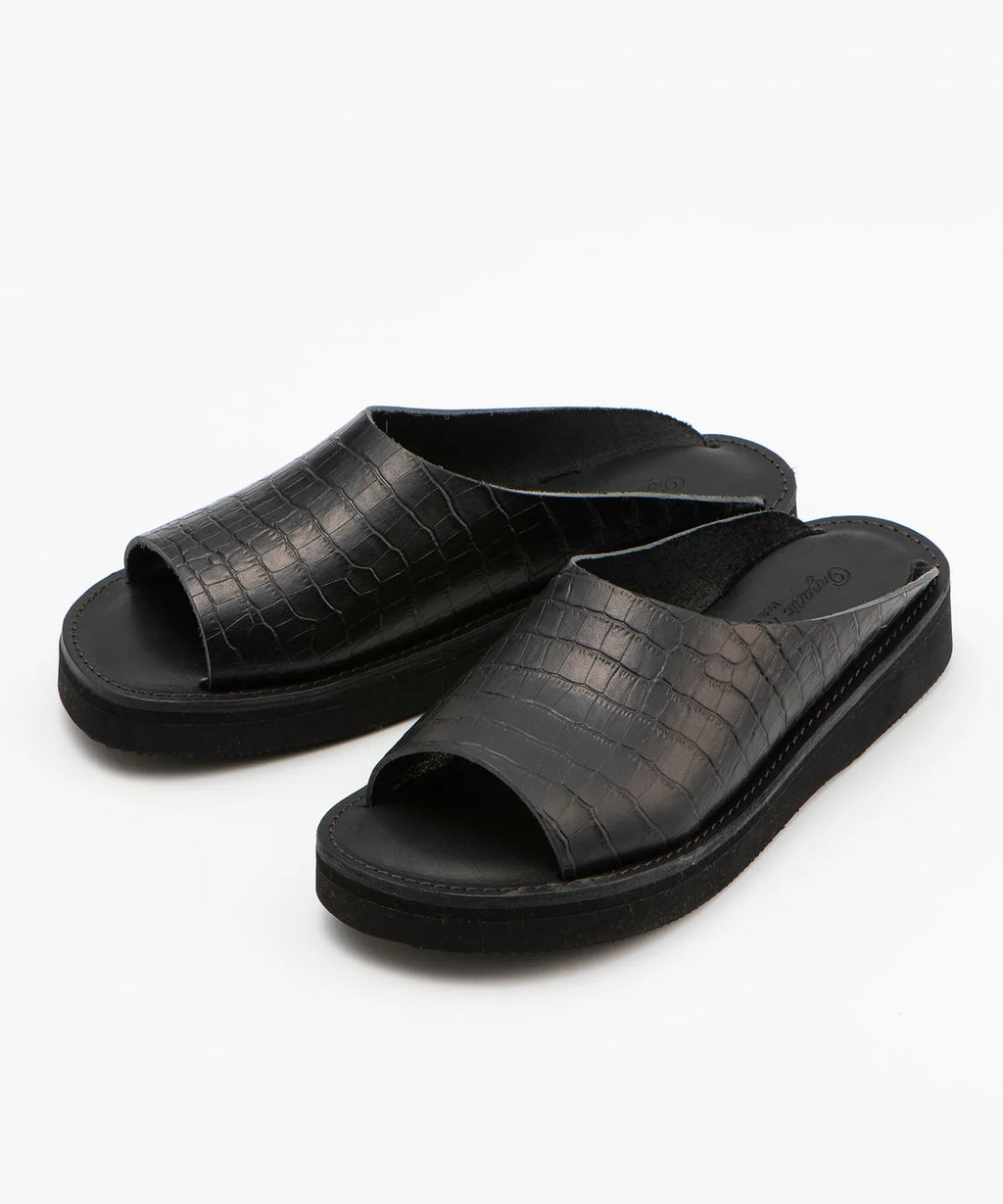 ORGANIC HANDLOOM - Pre-Order: Richt in Crocodile Embossed Oil Pull-Up Leather - Black - Tempo