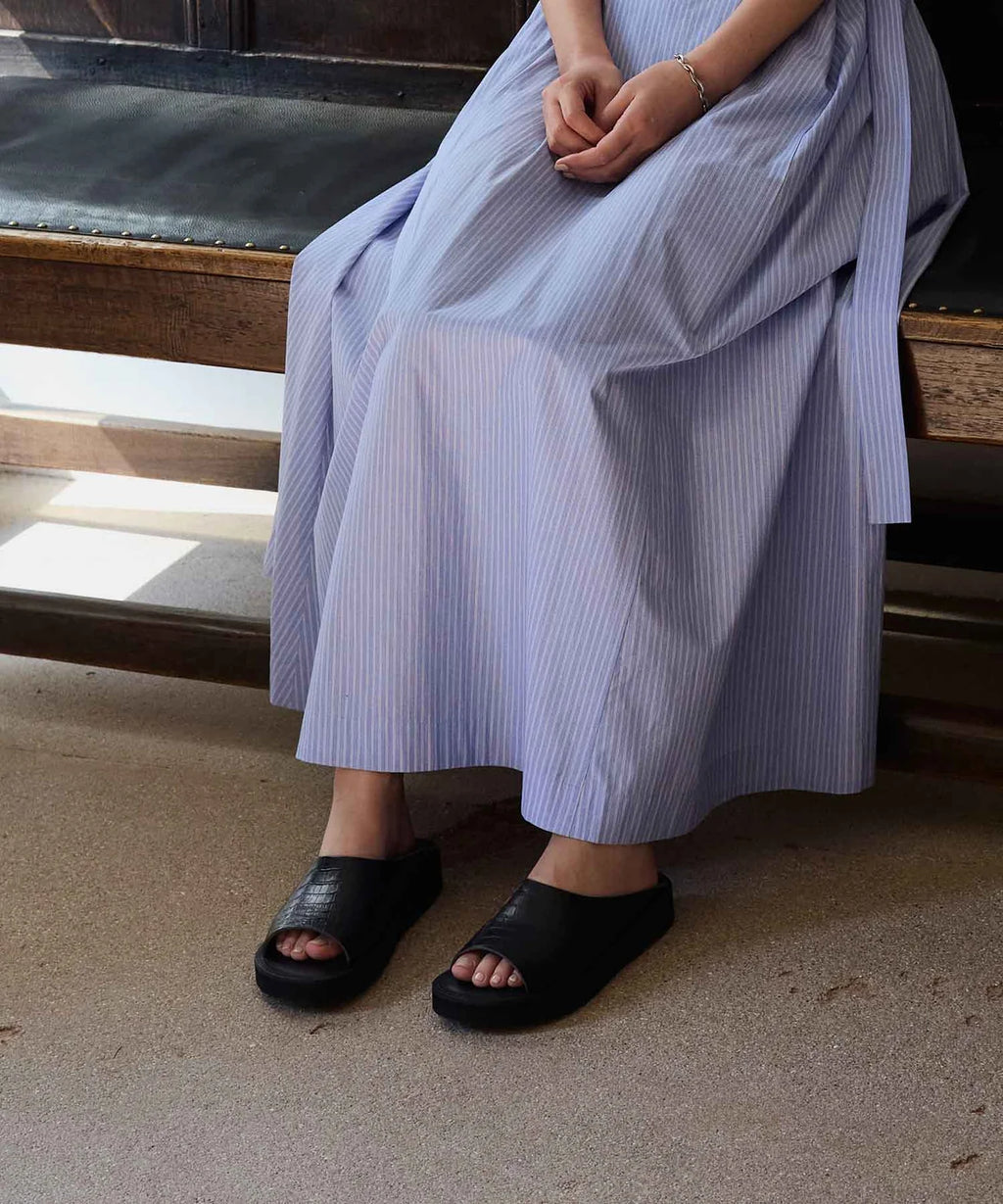 ORGANIC HANDLOOM - Pre-Order: Richt in Crocodile Embossed Oil Pull-Up Leather - Black - Tempo