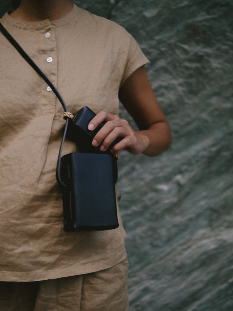 Woven Camera Pouch in All Black