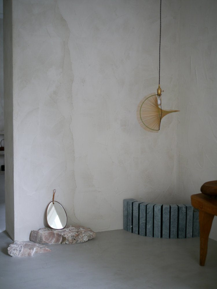 Woven Pebble Mirror 26 | Natural / Chestnut / Black - Tempo