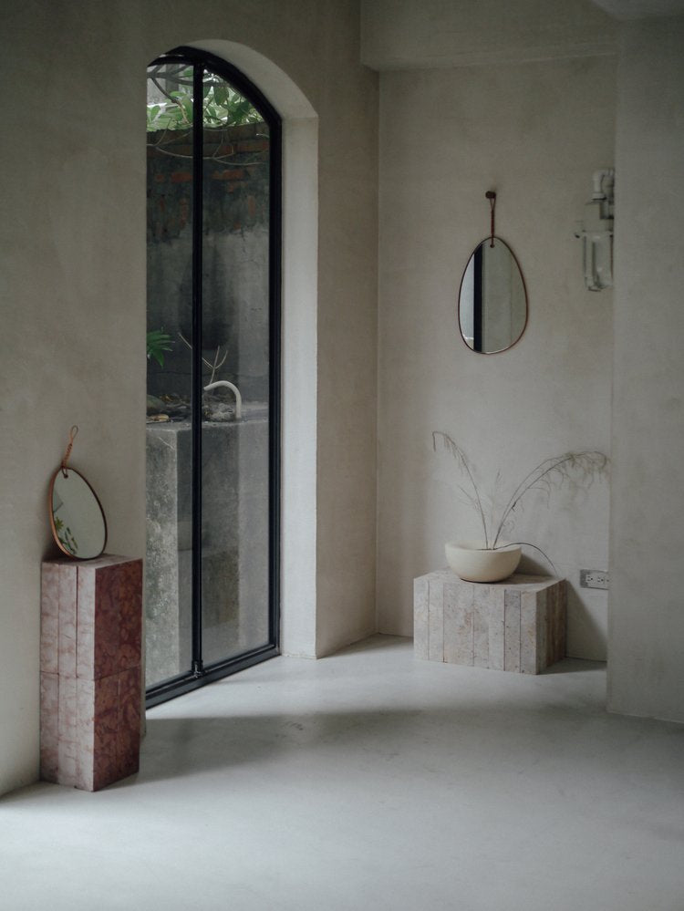 Woven Pebble Mirror 26 | Natural / Chestnut / Black - Tempo