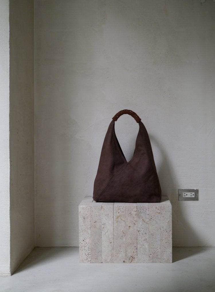 Natural-Dyed Triangle Bag 58 in Rum-Raisin
