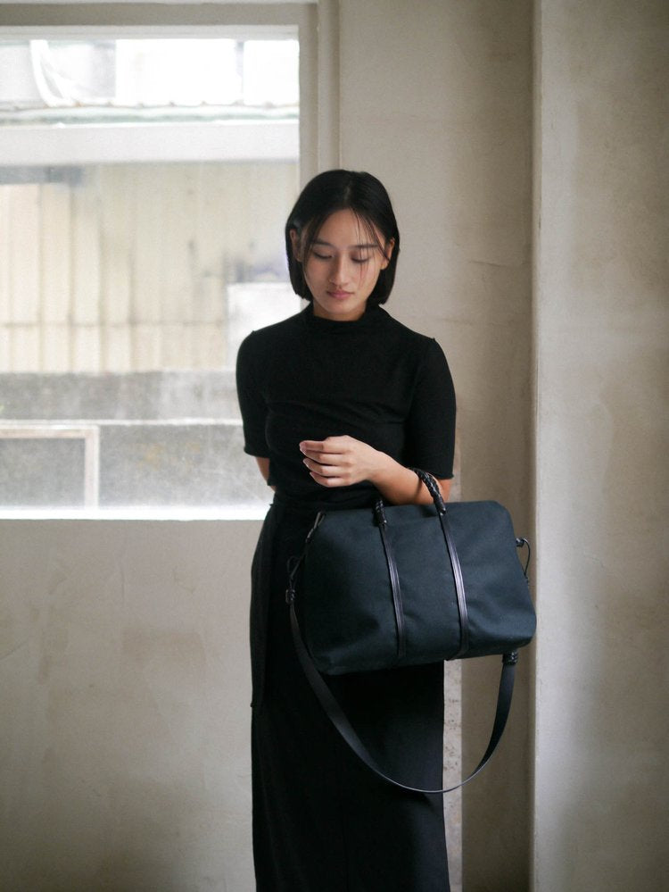 Woven Duffel Bag 35 in Black - Tempo