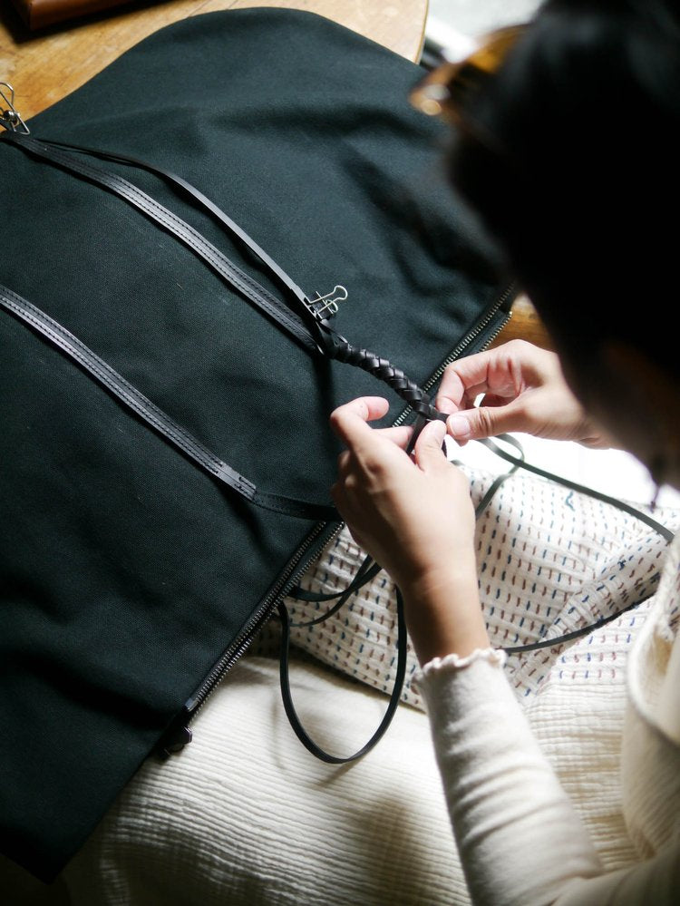 Woven Duffel Bag 35 in Black - Tempo