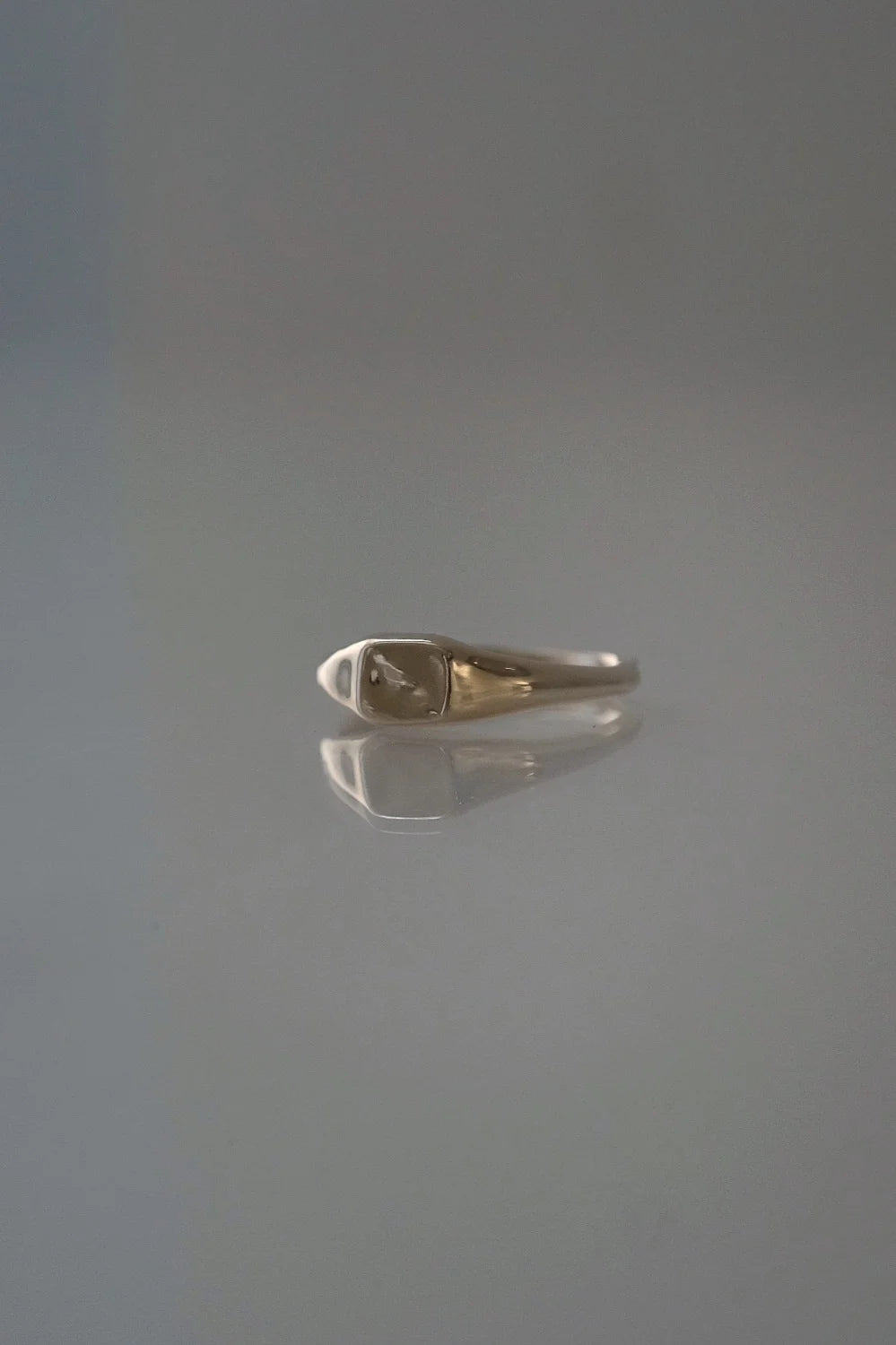 Handgefertigter Ring aus 10 Karat Gold m-k03