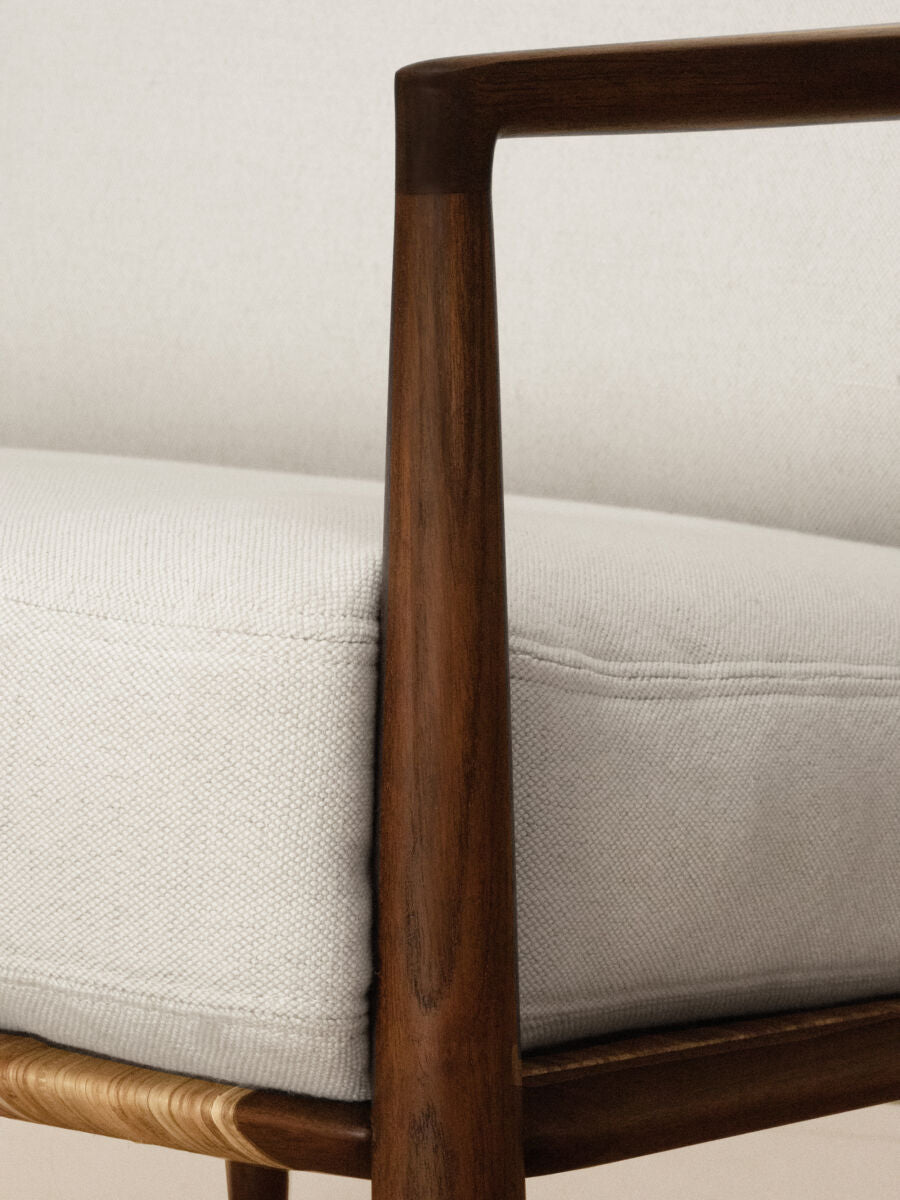 PHANTOM HANDS - Tangāli Comfort Chair - Tempo