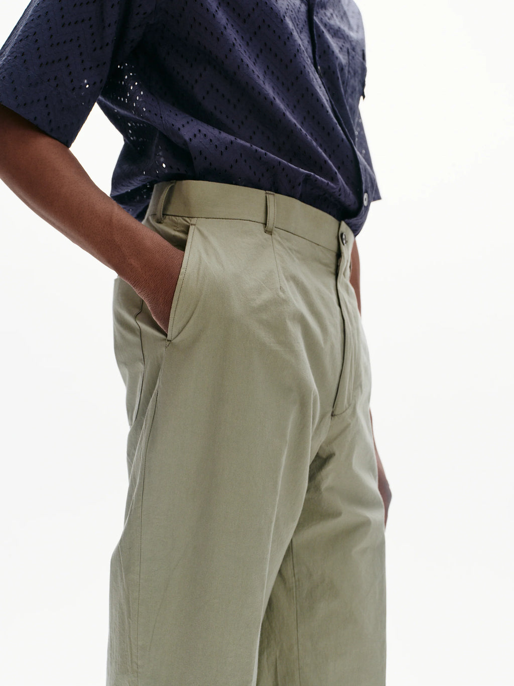 École de Pensée - Typewriter Cotton Straight Trousers | Sage - Tempo