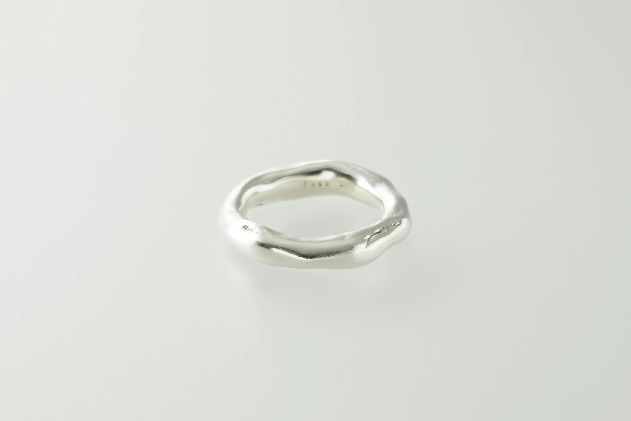 925 Silver Hand-Crafted Ring sv-h31