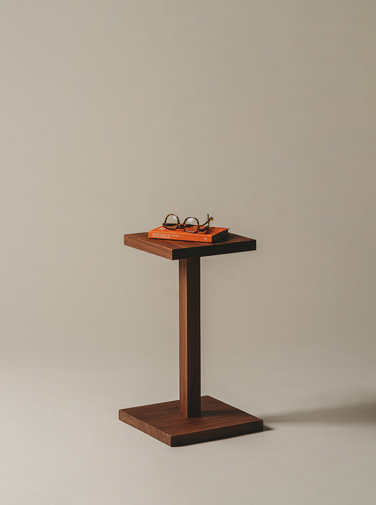 Peana Molina Table in Walnut - Tempo