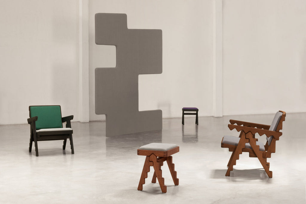 PHANTOM HANDS - Crocodile Chair / Black Finish - Tempo