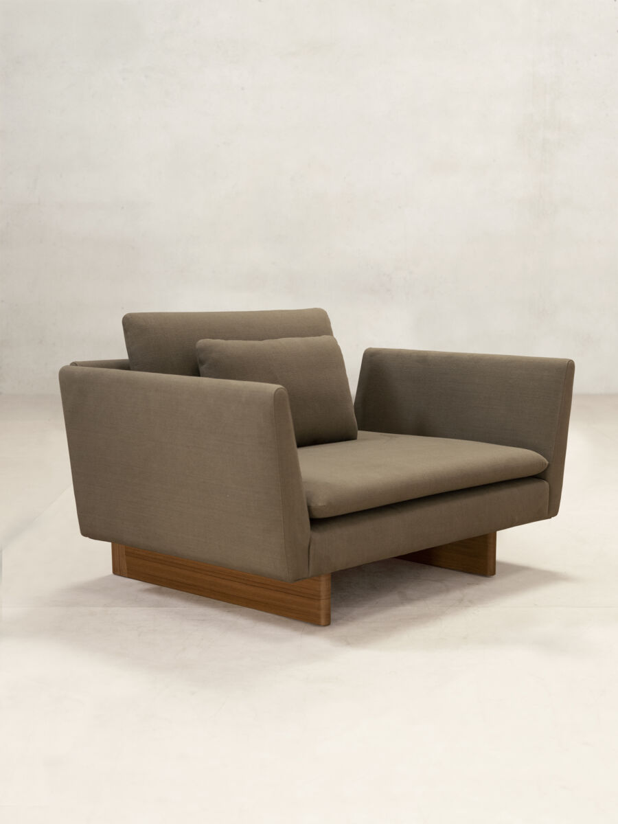 x+l 05 Modular Sofa/ Single Seater