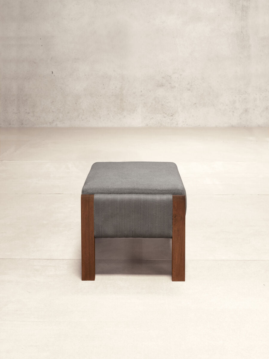 PHANTOM HANDS - Niwar Ottoman (Regular - for the Lounge Chair) - Tempo