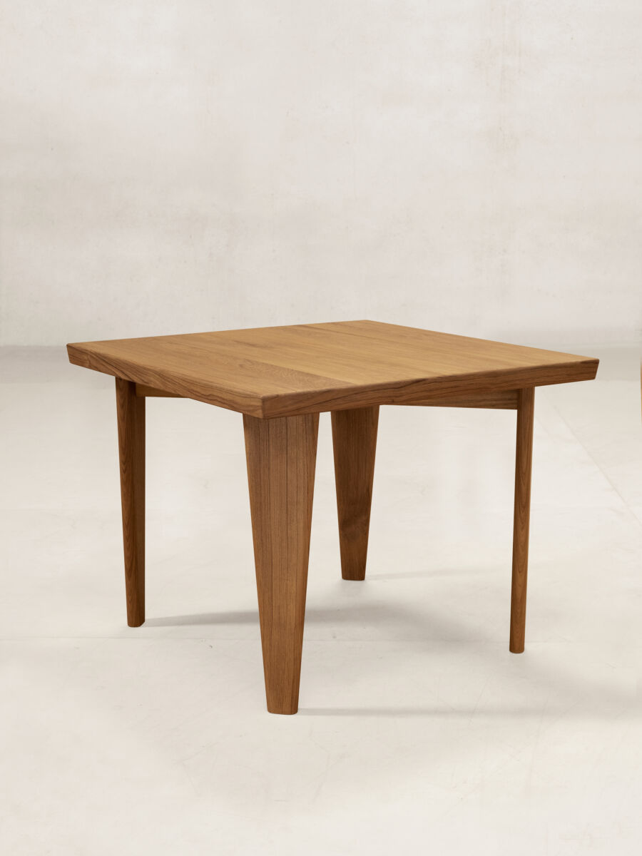 PHANTOM HANDS - Square Table - Tempo