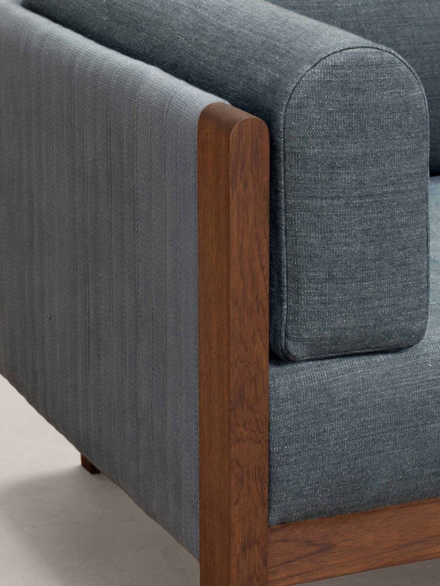 PHANTOM HANDS - Niwar Sofa (3 Seater) - Tempo