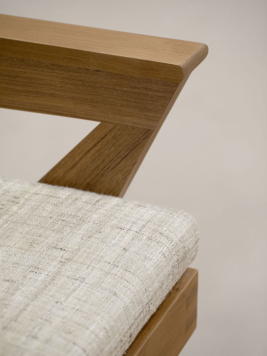 PHANTOM HANDS - AP Lounge Chair - Tempo