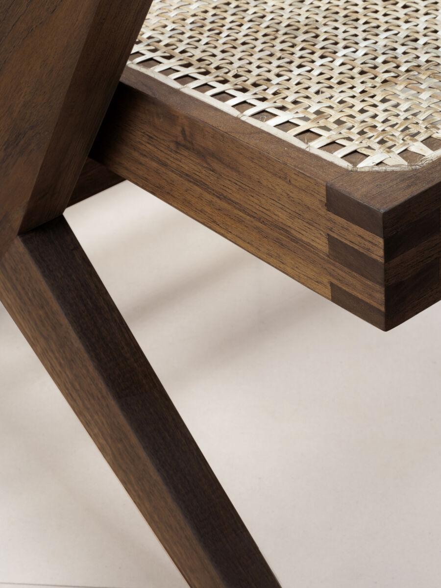 PHANTOM HANDS - Cross Easy Chair - Tempo