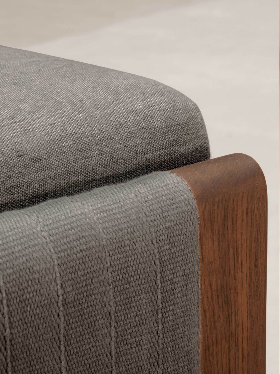 PHANTOM HANDS - Niwar Ottoman (Regular - for the Lounge Chair) - Tempo