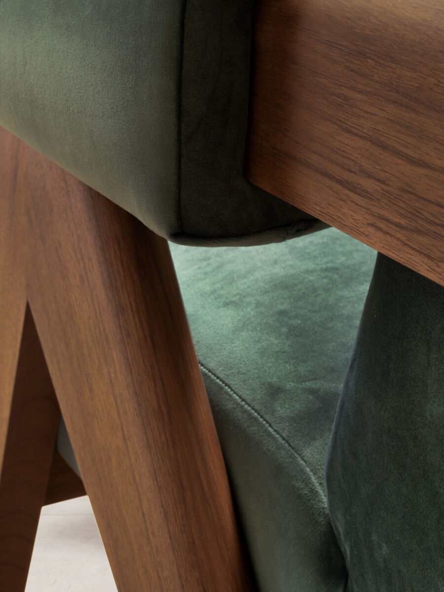 PHANTOM HANDS - Upholstered Easy Armchair/ Velvet Upholstery - Tempo