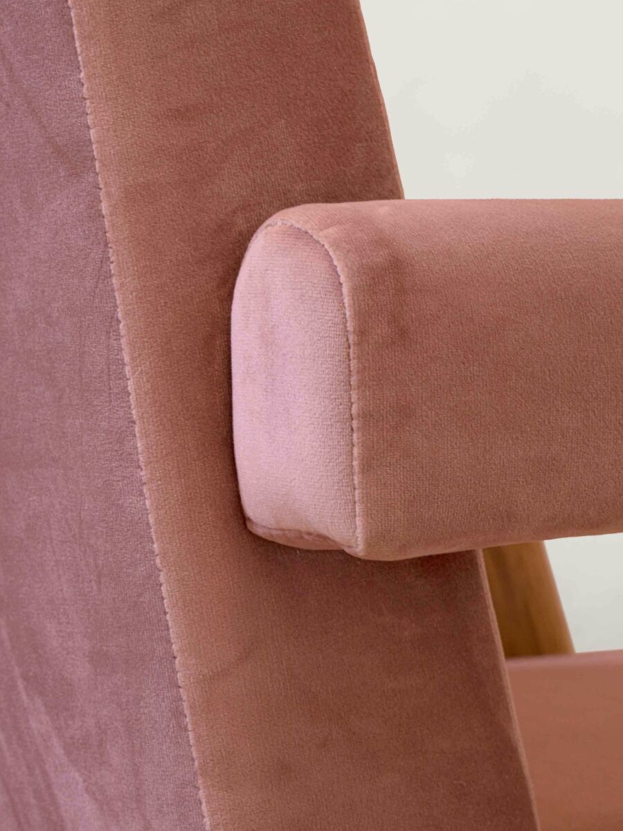 PHANTOM HANDS - Upholstered Office Chair/ Velvet Upholstery - Tempo