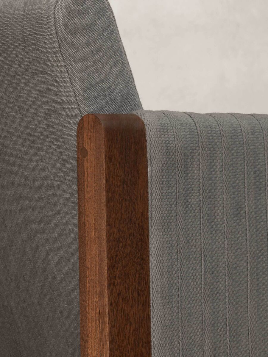 PHANTOM HANDS - Niwar Lounge Chair - Tempo