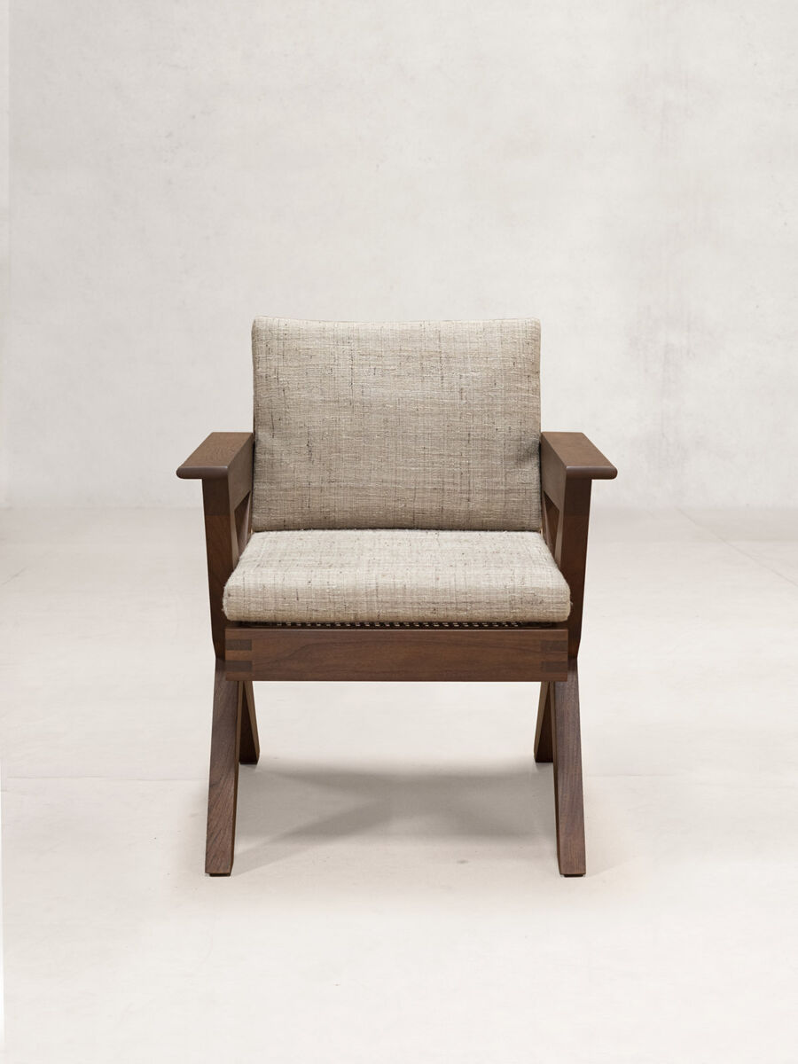 PHANTOM HANDS - AP Lounge Chair - Tempo