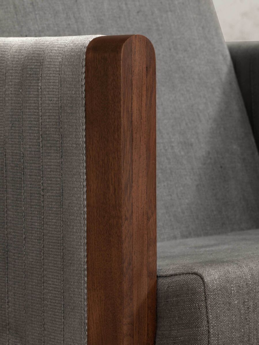 PHANTOM HANDS - Niwar Lounge Chair - Tempo