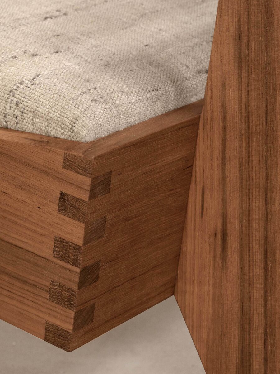 PHANTOM HANDS - x+l 11 Lounge Chair (Silk 'Sivan' Fabric) - Tempo