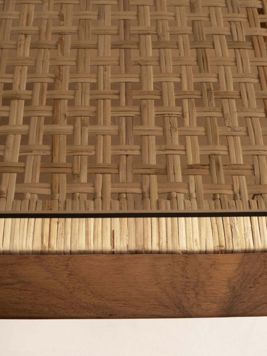 PHANTOM HANDS - Tangāli Side Table - Tempo