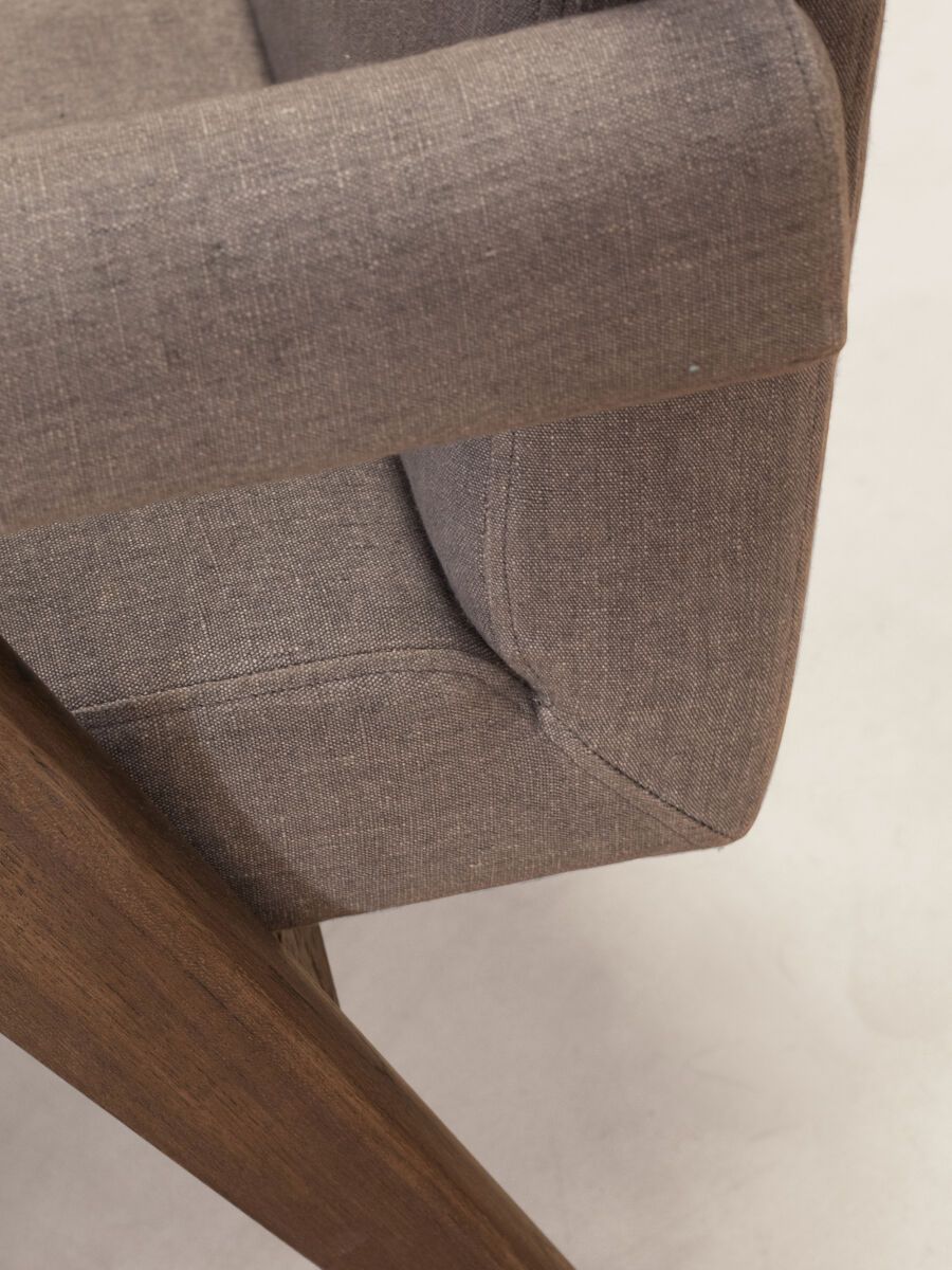 PHANTOM HANDS - Upholstered Office Chair/ Zanav Upholstery - Tempo