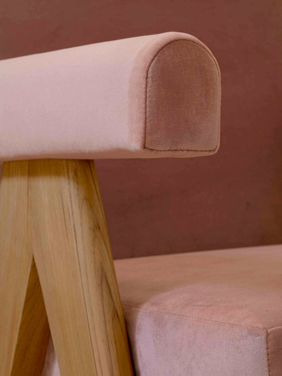 PHANTOM HANDS - Upholstered Office Chair/ Velvet Upholstery - Tempo